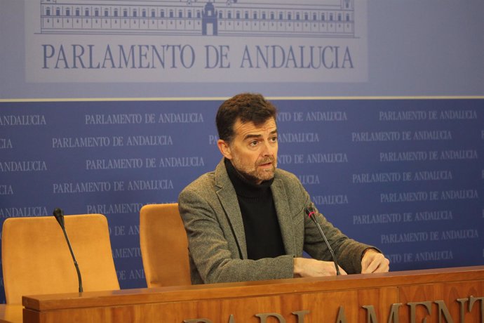 El líder andaluz de IU, Antonio Maíllo, en rueda de prensa