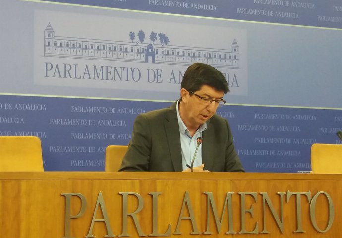 El presidente y portavoz de Cs en el Parlamento andaluz, Juan Marín