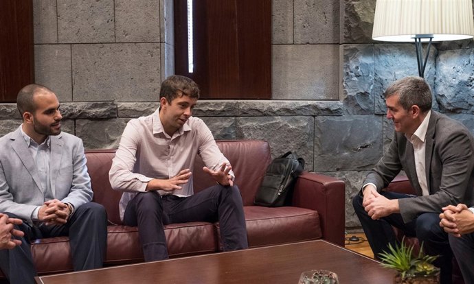 Encuentro de los MIR con Fernando Clavijo