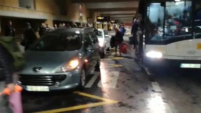 ASC avisa de problemas en la zona de salidas del aeropuerto