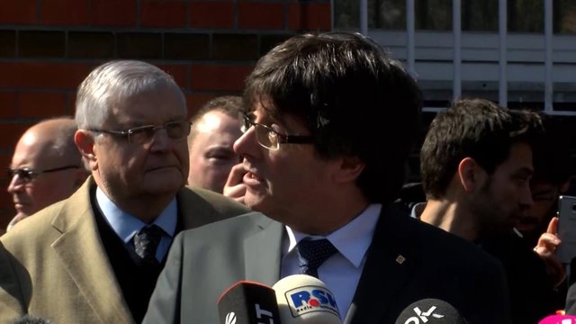 El expresidente de la Generalitat, Carles Puigdemont, declara tras su salida de 