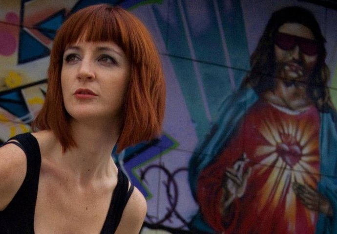 Carmen Camacho, Poeta