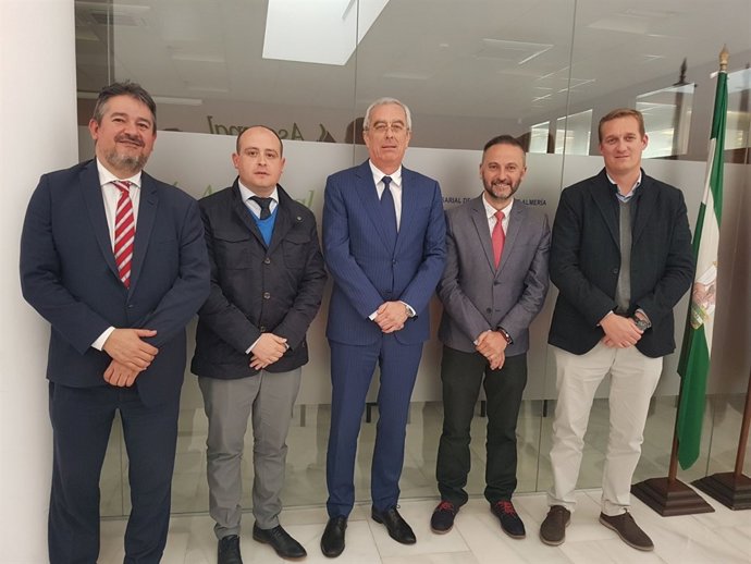 Delegados de la Junta se reúnen con el presidente de Asempal