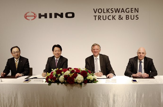 Alianza estratégica entre Volkswagen Truck & Bus e Hino