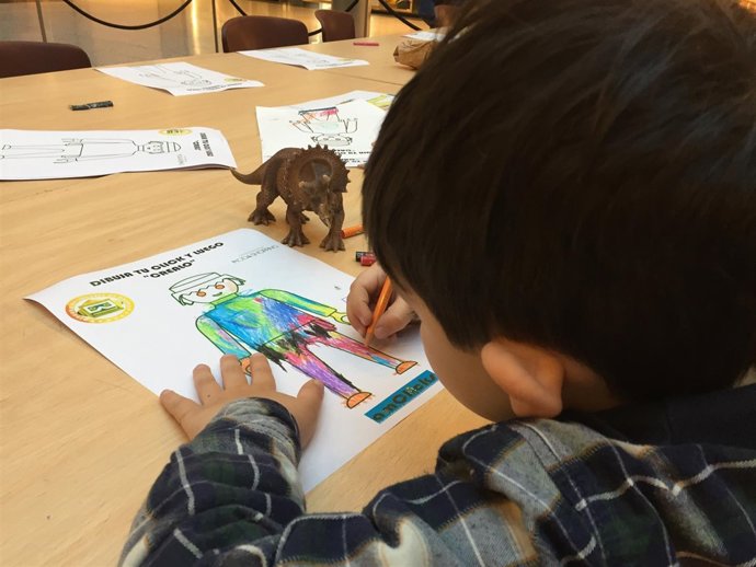 Uno de los talleres gratuitos de Playmobil para niños