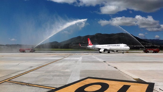 Avión bautismo turkish airlines