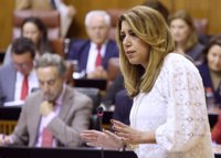 Susana Díaz critica que Rajoy presente los PGE de 2018 "para salvarse a costa de Andalucía"