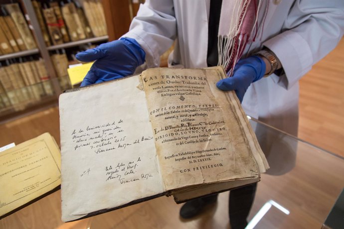 Libro con anotaciones manuscritas de Quevedo, se incorpora al patrimonio de UMU