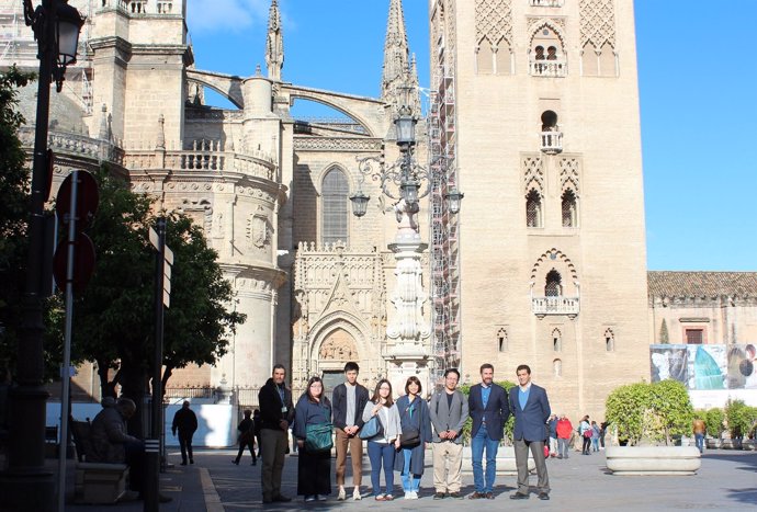 Visita de turoperadores japoneses a Sevilla