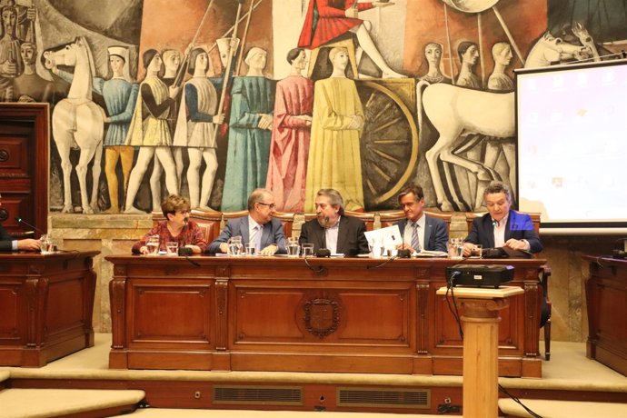 Sesión del Consejo Aragonés del Movimiento Europeo.