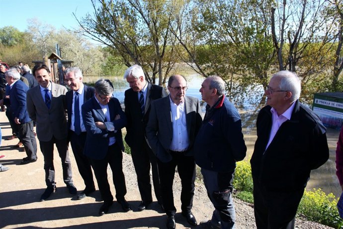 Lambán ha acudido esta tarde a Pradilla de Ebro (Zaragoza)