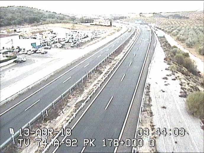 La A92, restablecida al tráfico en Granada, tras nevar en el Puerto de la Mora