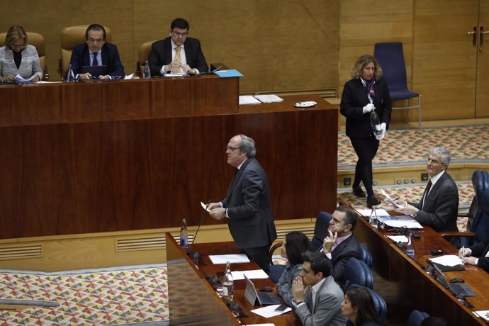 El portavoz del PSOE en la Asamblea de Madrid, Ángel Gabilondo, durante un pleno