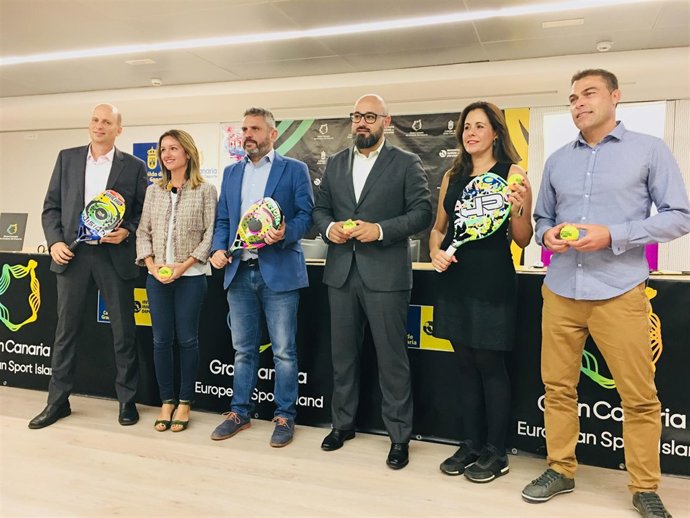 Presentación del torneo de tenis playa en Las Canteras
