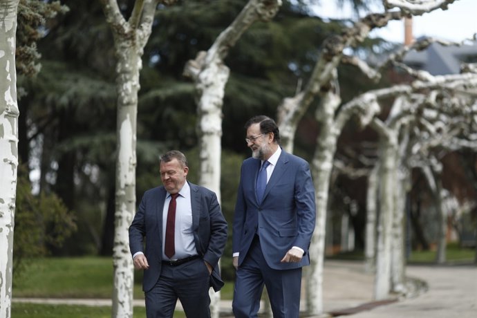 Rajoy rep en la Moncloa al primer ministre de Dinamarca, Lars Lokke Rasmussen