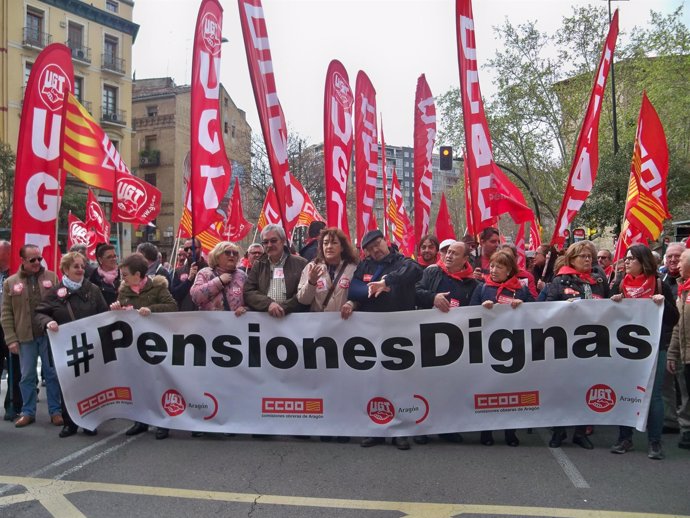 Manifestación por las pensiones de UGT y CC.OO.