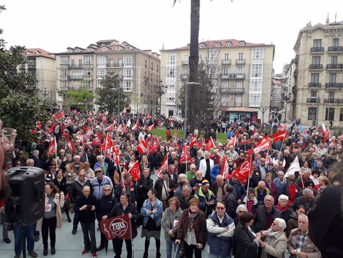Manifestación en defensa de pensiones dignas en Santander