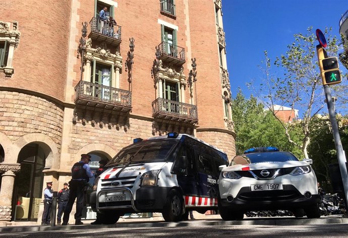 Foto del registro policial a la que fue sede del Diplocat la semana pasada.