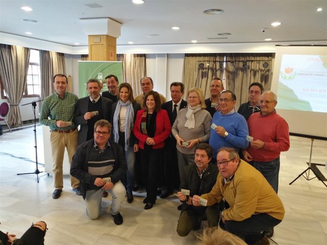 Sánchez Rubio (c), durante su estancia en Linares.