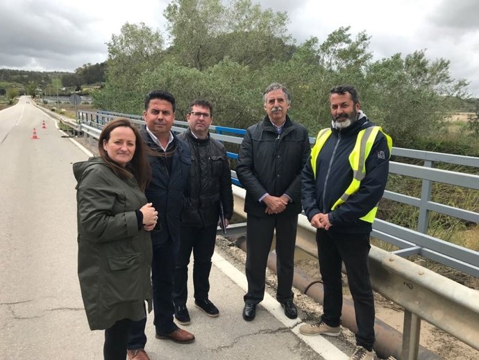 Diputación comprueba las obras de la pasarela de Torrecera