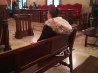 Una joven reconoce durante un juicio que se inventó que su madre la presionó para prostituirse