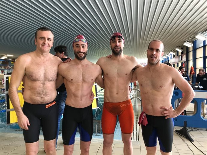 Integrantes del equipo del Getxo Igeriketa Waterpolo ganador