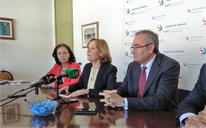 Carmen Ortiz (APA) y José Llorca, presidente de Puertos del Estado