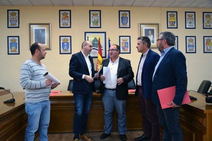 Conejo Campos y Yuste en mancomunidad axarquía estudio despoblación PSOE