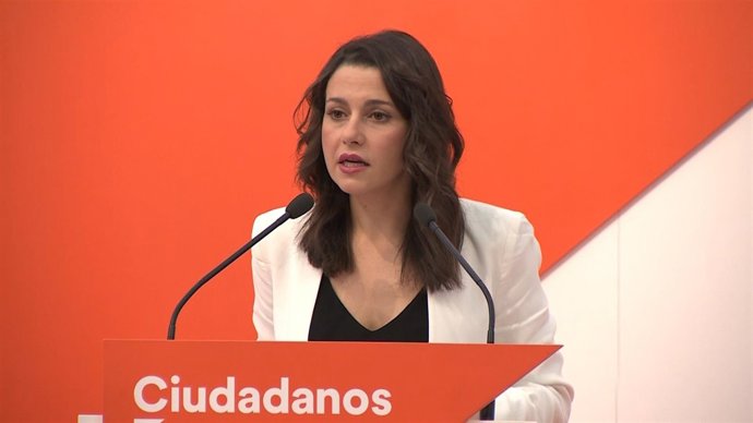 Inés Arrimadas en rueda de prensa 
