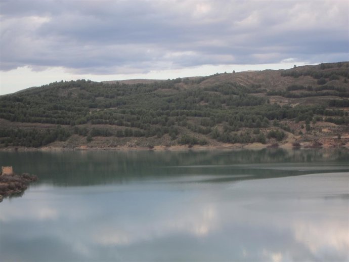 Embalse de la Cuenca del Ebro
