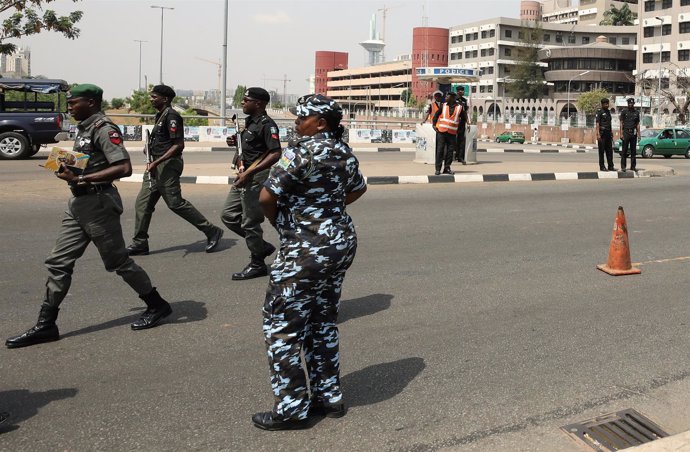Agentes de policía en Abuya, Nigeria