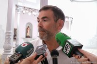 El ex alcalde de Cartagena define a la candidata del PP como una "peluca rubia" con "labios bien pintados"