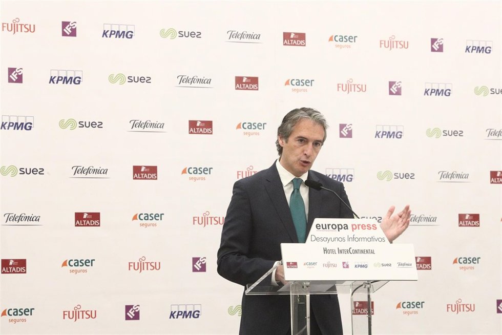 Íñigo de la Serna participa en los Desayunos Informativos de Europa Press