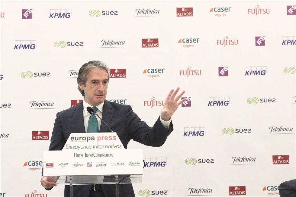 Íñigo de la Serna participa en los Desayunos Informativos de Europa Press