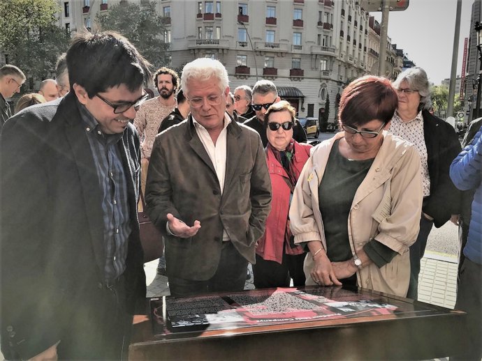 T.Alcalde G.Pisarello, historiador R.Vinyes, regidor T.Capdevila (ERC)