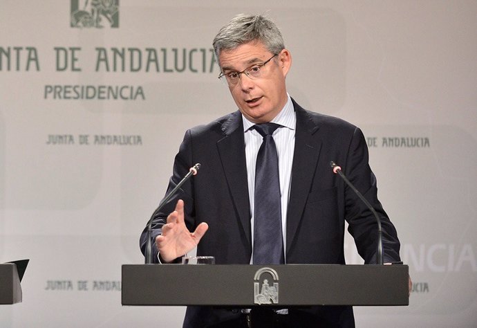 El portavoz del Gobierno andaluz, Juan Carlos Blanco, en rueda de prensa