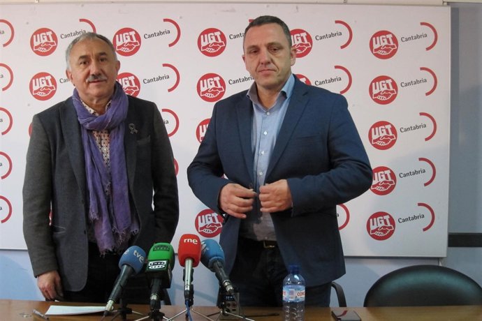 Pepe Álvarez, UGT, y Mariano Carmona, UGT Cantabria                      
