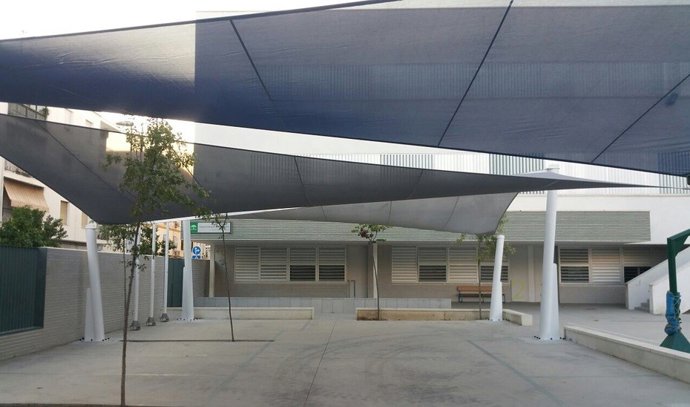 Zona con sombra en un colegio de Andalucía