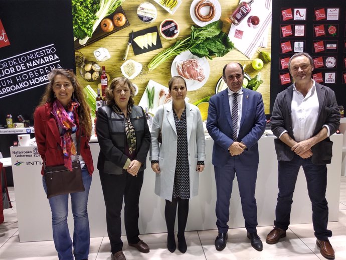 La presidenta navarra, Uxue Barkos, visita la feria Alimentaria de Barcelona