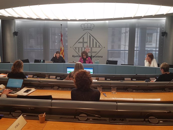 Comisión de Derechos Sociales, Cultura y Deportes de abril de Barcelona