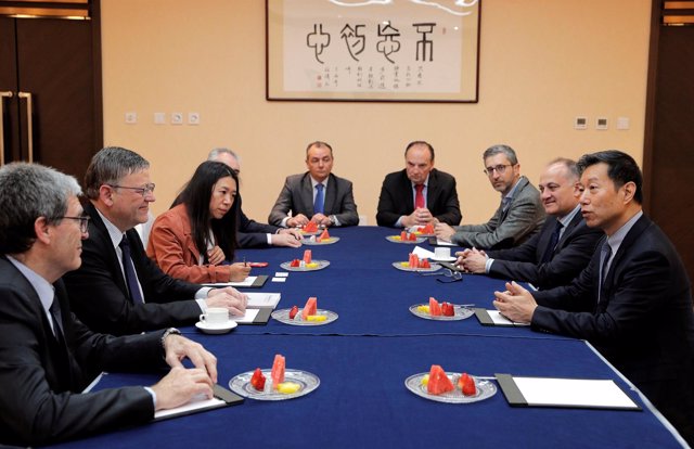 La delegación valenciana se ha reunido con representantes de Noatum y Cosco