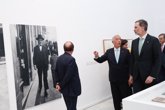 Foto: Rey Felipe.- El Rey Felipe VI acompaña al presidente de Portugal a la exposición sobre Pessoa en el Reina Sofía