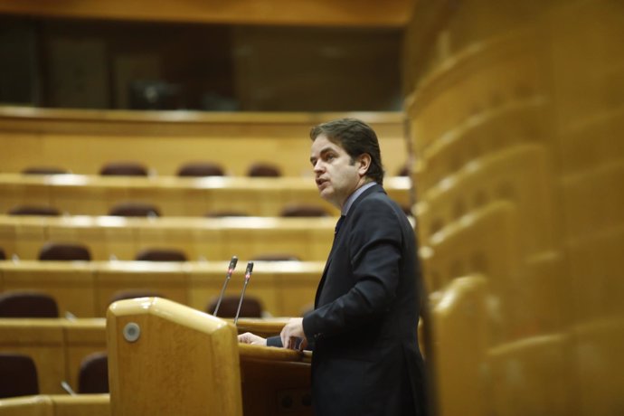  Roberto Bermúdez De Castro Comparece En El Senado Por El Artículo 155