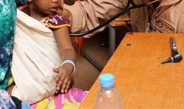 Niños en entornos de África subsahariana con fiebre 