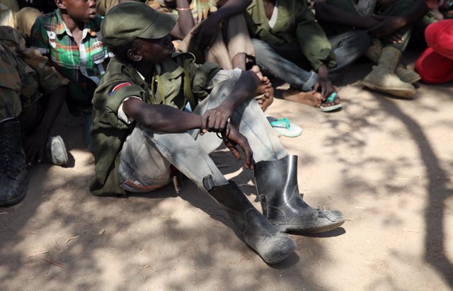 Niños soldado en Sudán del Sur (Archivo)