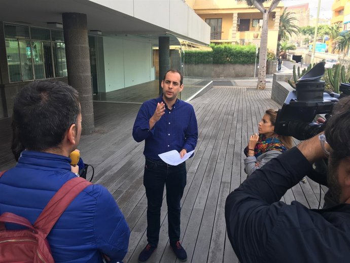 El portavoz de Podemos en el Cabildo de Gran Canaria, Miguel Montero
