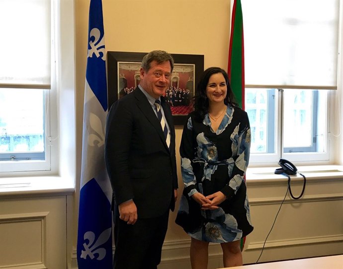 El consejero Bingen Zupiria se reúne en Quebec con la ministra de Cultura