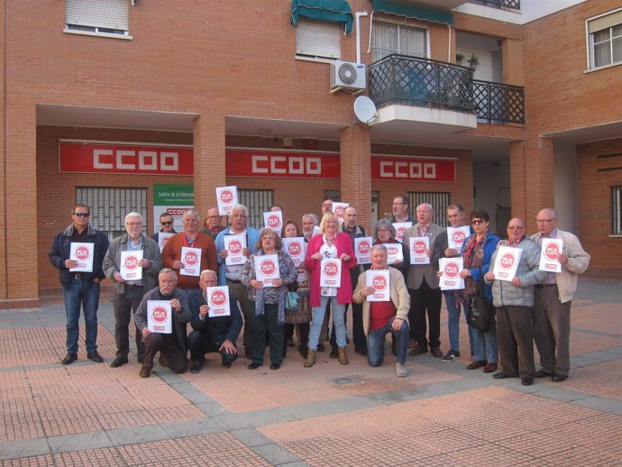 La Federación de Pensionistas de CCOO Extremadura recoge más de 5.000 firmas