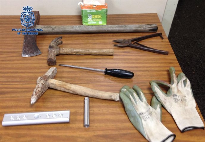 La Policía Nacional Detiene Al Autor De Diez Robos En Comercios De Palma