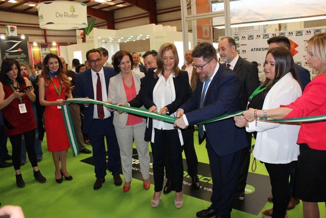 Sánchez Haro inaugura la Expolevante en Níjar